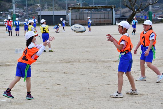 ボールにたくさん触れることで、経験値を増やす