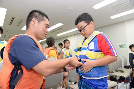 2019年度 親子で学ぶ水辺の体験会 ライフジャケット