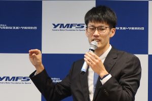 高橋謙也(研究)