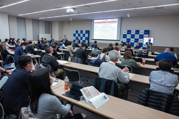 公開シンポジウム「障害者スポーツ競技団体の実情 〜東京2020パラリンピック終了後の課題と今後の展望〜」を開催しました