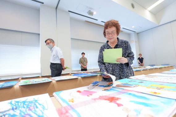 2025年度 全国児童自然体験絵画コンテスト 予選風景