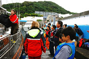 予定より2時間近く遅れたが、全員無事に葉山に入港