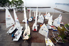 JJYUとの合同練習により、全国のジュニアセーラーたちと交流。合同でレースも行った